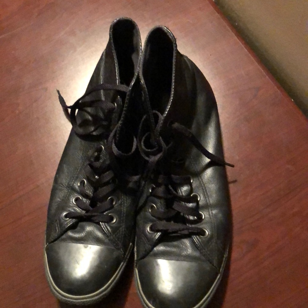 Converse Chuck Taylor’s Hi-Tops all Leather Sz. 10